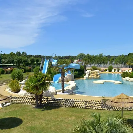 Camping Les Places Dorees Κάμπινγκ Σαιν-Ζαν-ντε-Μον