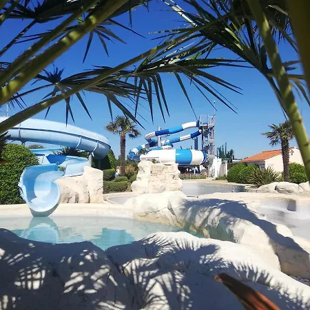 Camping Les Places Dorees 5* Σαιν-Ζαν-ντε-Μον
