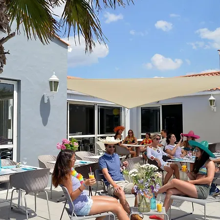 Camping Les Places Dorees Κάμπινγκ Σαιν-Ζαν-ντε-Μον