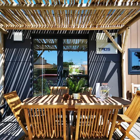 Camping Les Places Dorees 5* Σαιν-Ζαν-ντε-Μον
