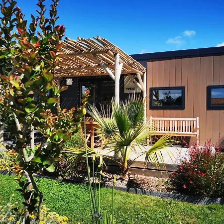 Camping Les Places Dorees 5*